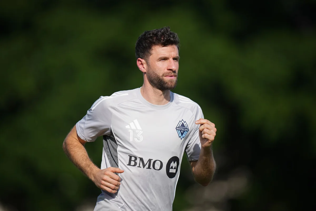 Thomas Müller zählt die deutsche Nationalmannschaft bei der Fußball-WM nicht zum engeren Favoritenkreis. (Archivbild)